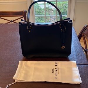 gorgeous new Coach Leather Bag